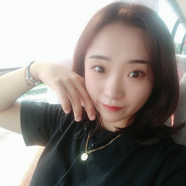 背后小懒猪的照片