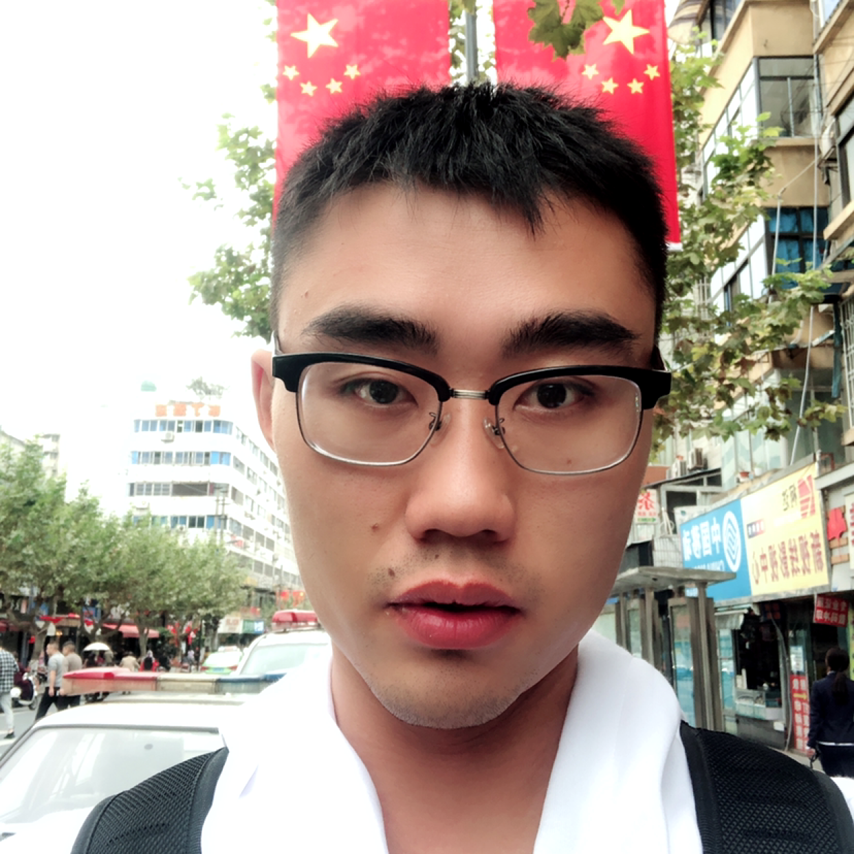 雨啸孤灯的照片