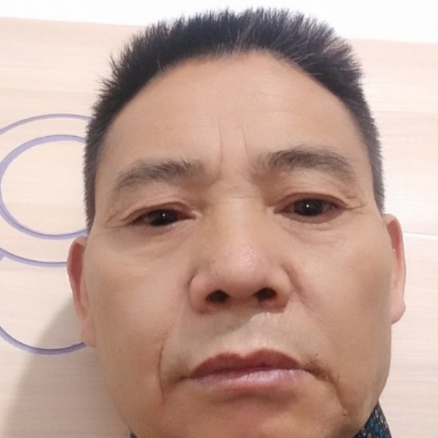 甜蜜挽手陌颜的照片
