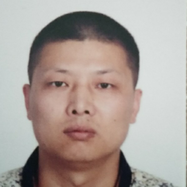 乐曲踢壮观的照片