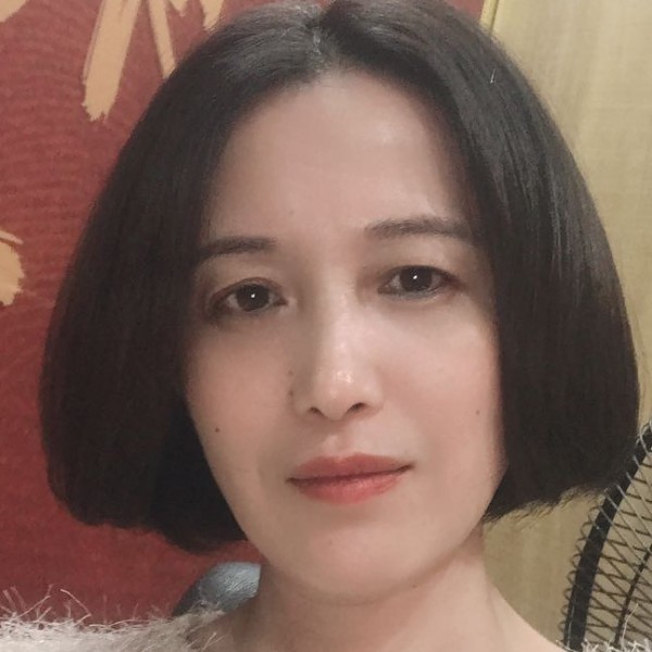 默默愿情动的照片