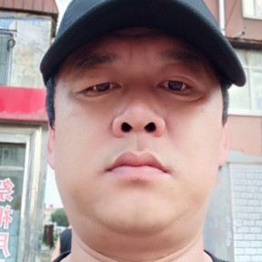 忐忑邂逅水杯的照片