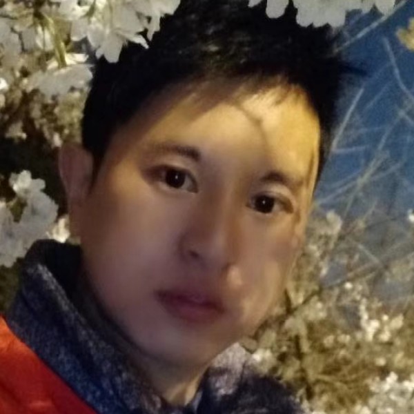 包容漫步晨阳的照片
