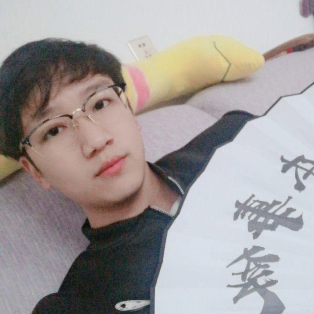 微笑爱恋水杯的照片