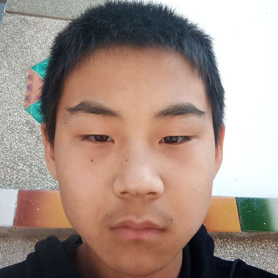 魔镜方光亮的照片