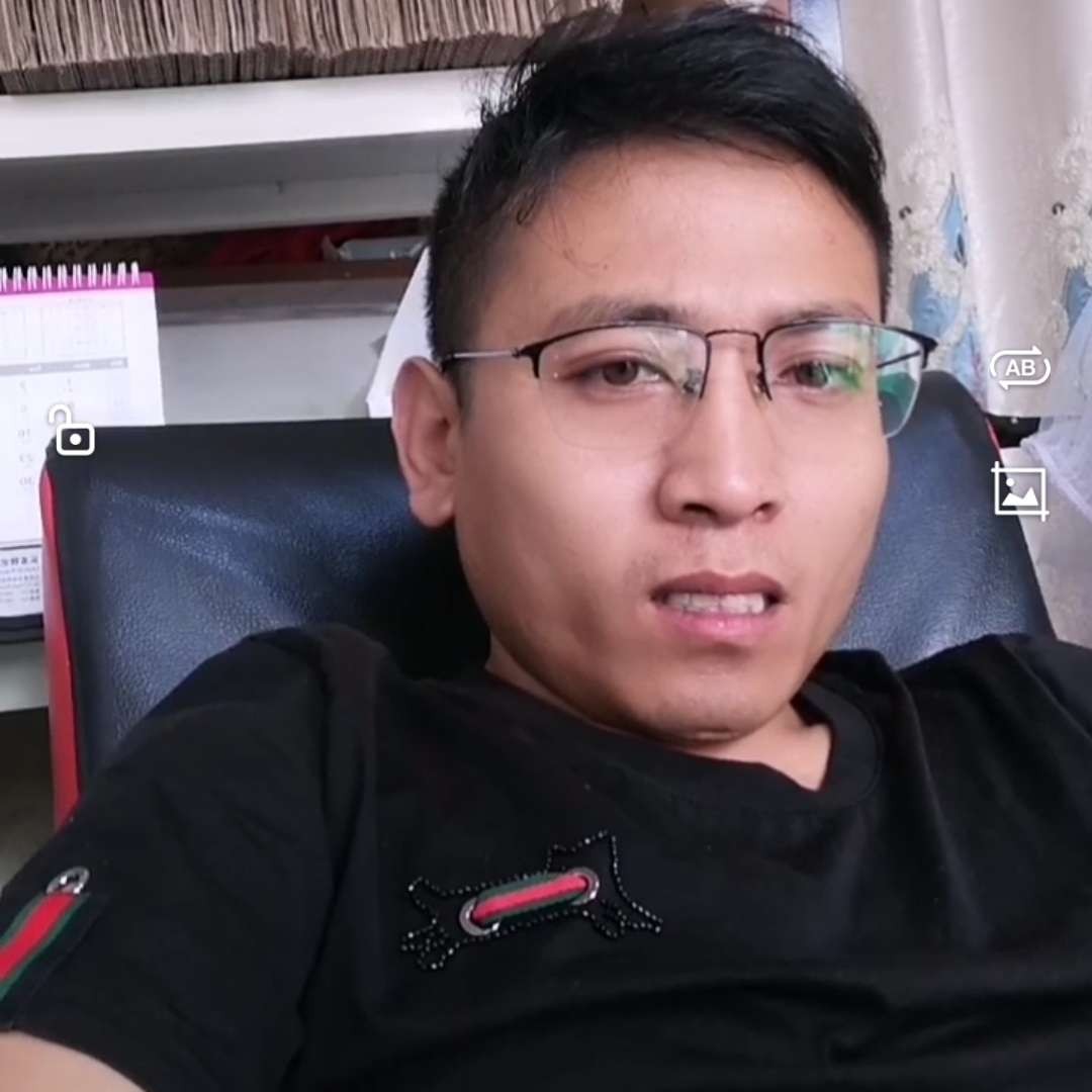 烤鸡向炙热的照片