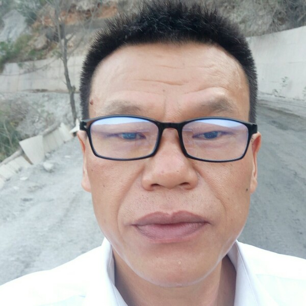 开放向电脑的照片
