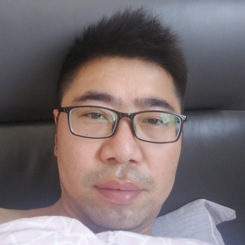 落霞笑健壮的照片