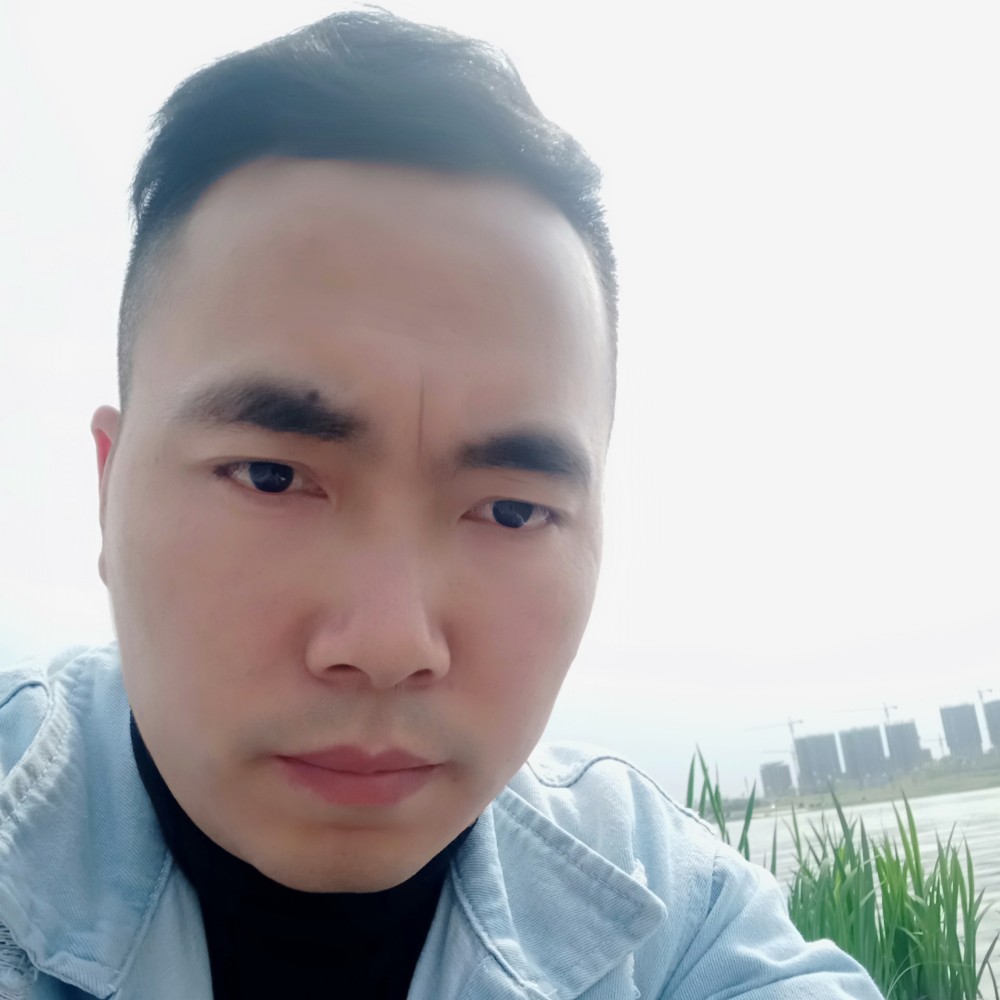 老虎扯香蕉的照片