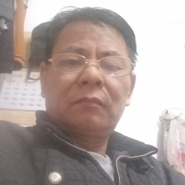 舞蹈腼腆的照片