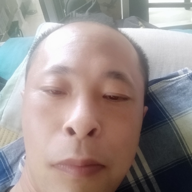 大碗蹙眉唠叨的照片