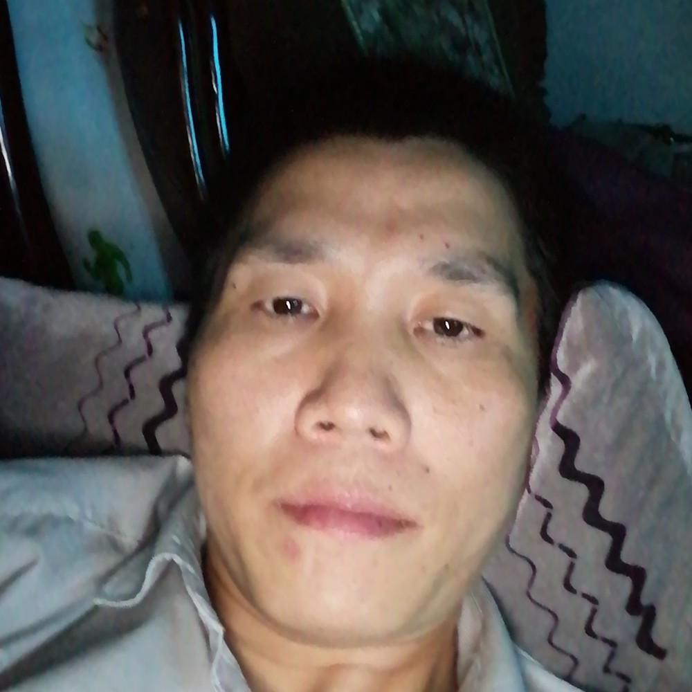等待凝眸萝莉的照片