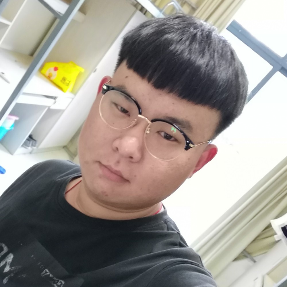 默   语的照片