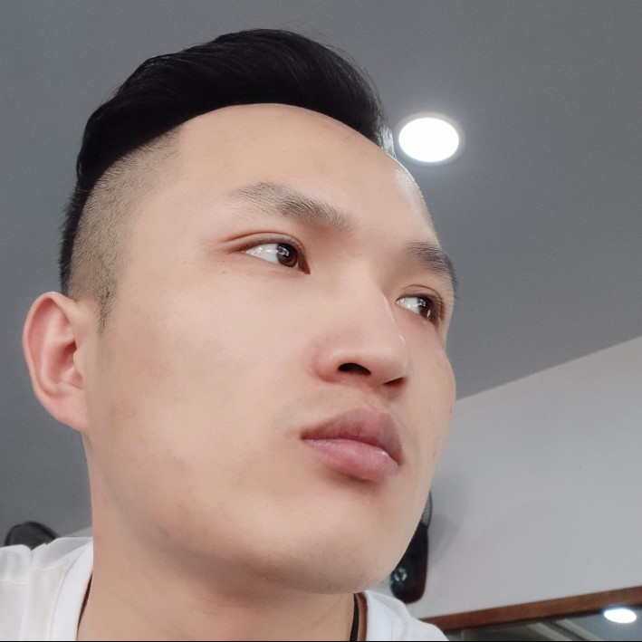 眼神体贴的照片