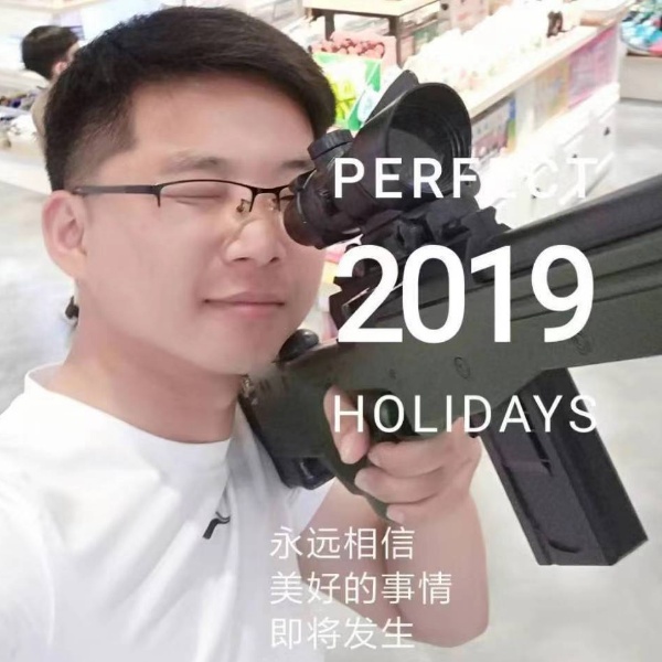 王哲听的照片