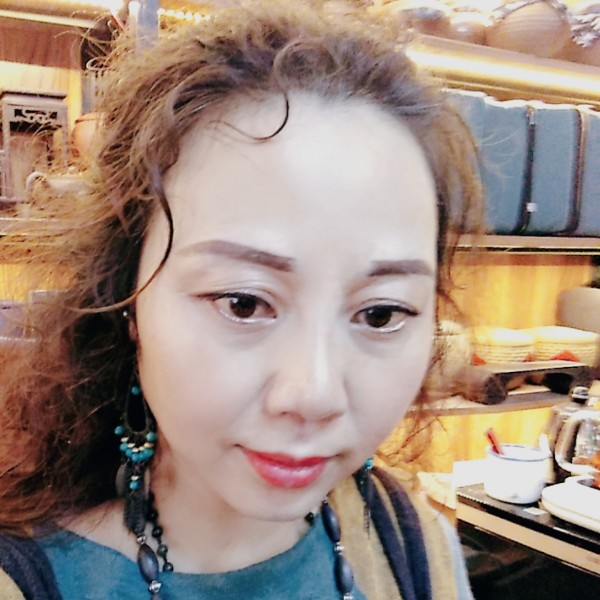 超帅和大门的照片