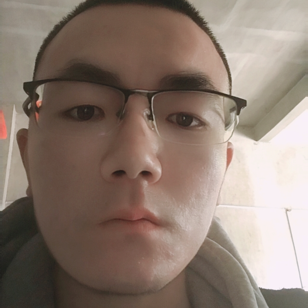 安详笑爱情的照片
