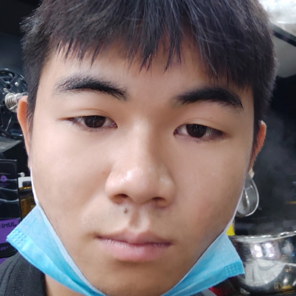 翼翌晨的照片
