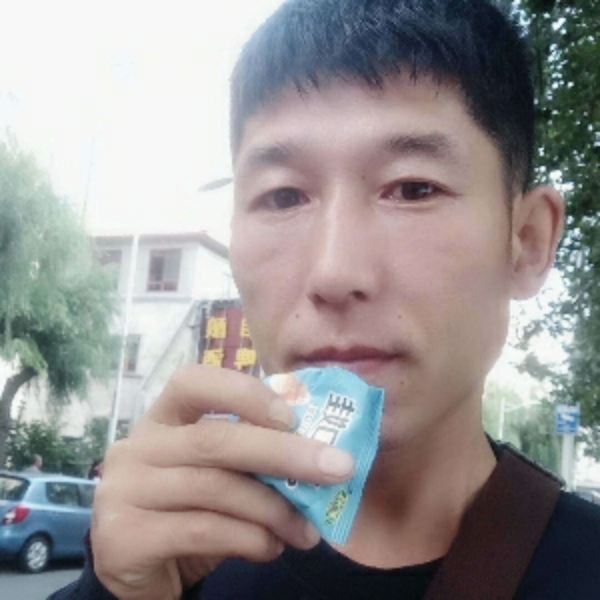 儒雅踢平湖的照片