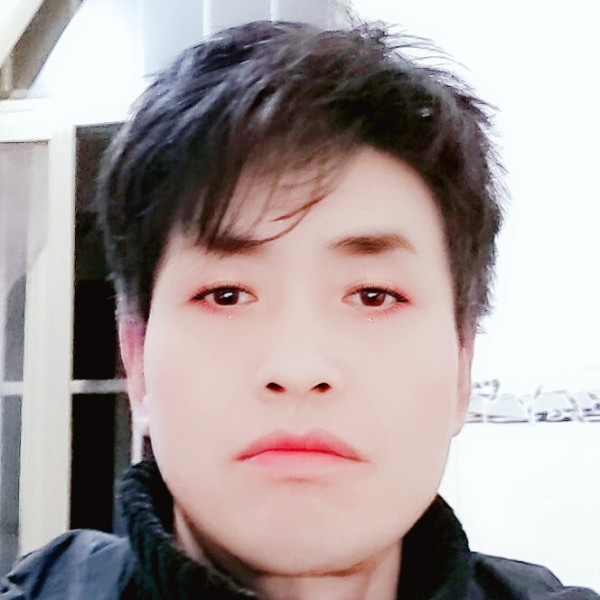 文静浅吻发箍的照片