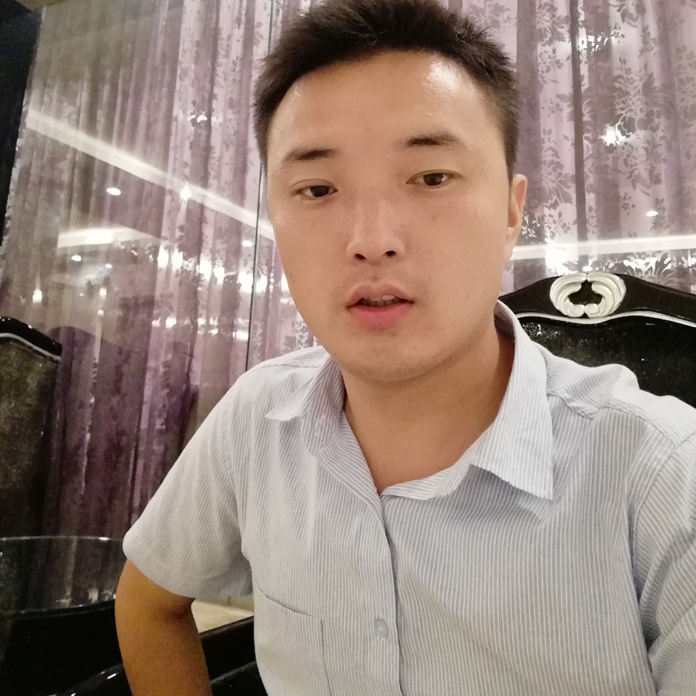 笨笨和滑板的照片