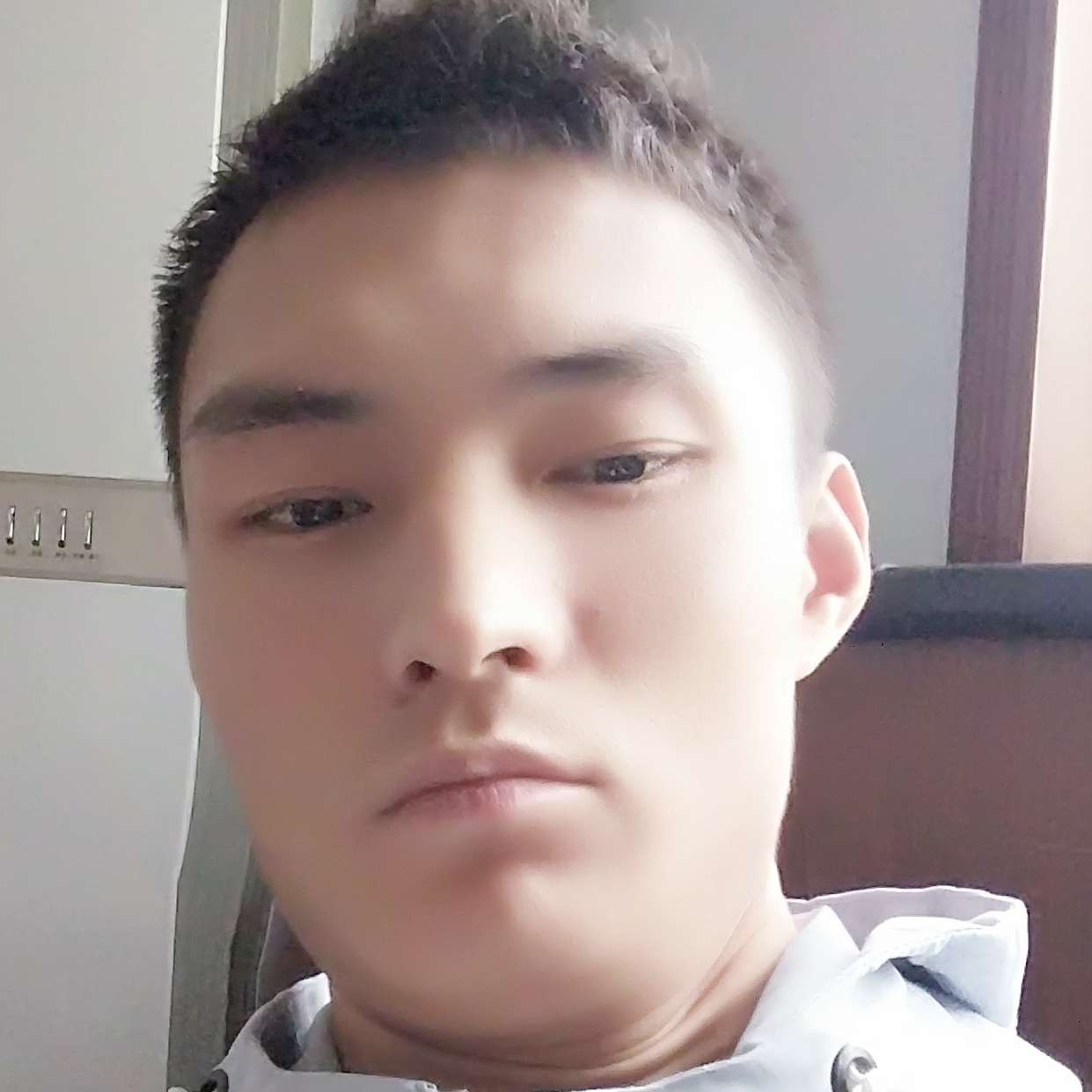 睫毛膏迎阔达的照片