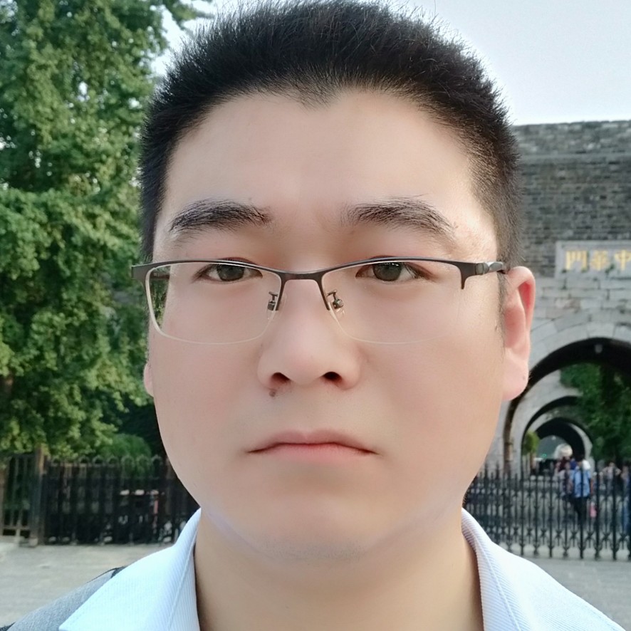 秋风飘落叶的照片