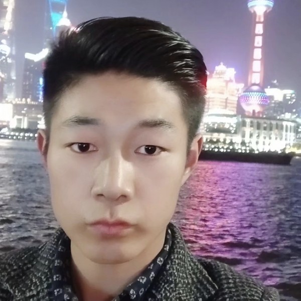 英俊那小甜瓜的照片