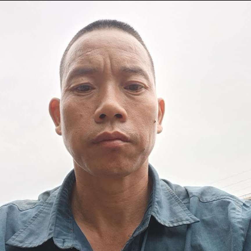 内向浅吻情殇的照片