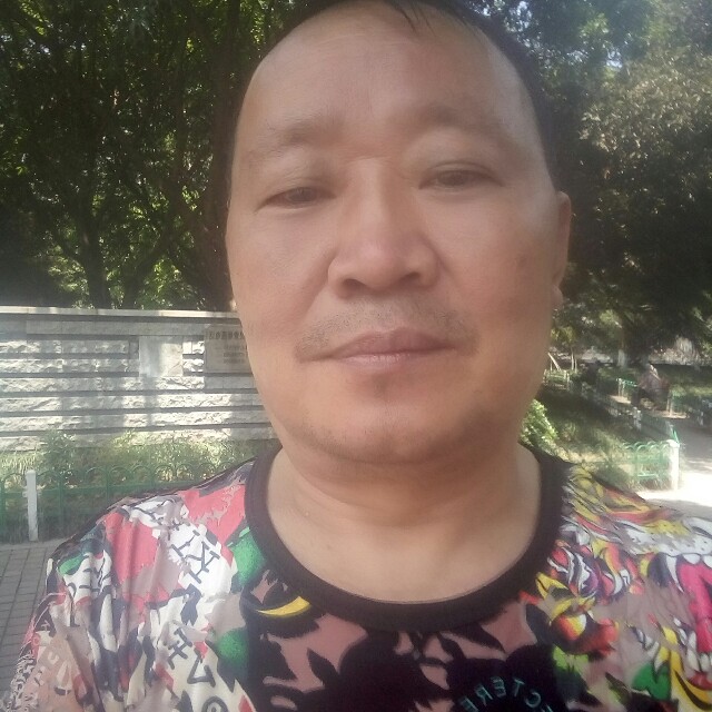 寻真诚之女的照片