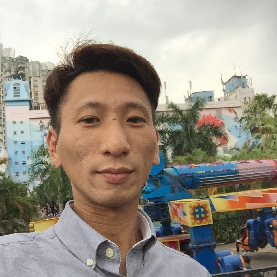 要减肥拿月亮的照片