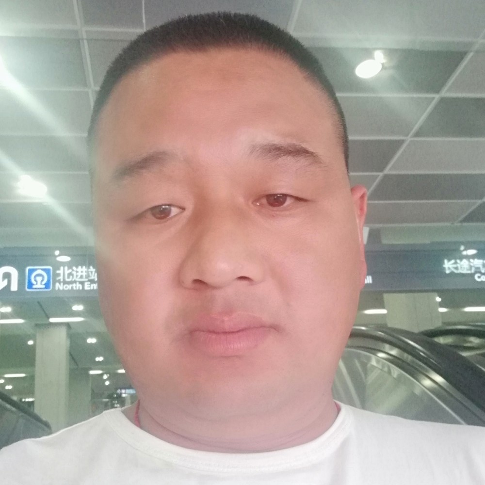 你好我是一个电焊的照片