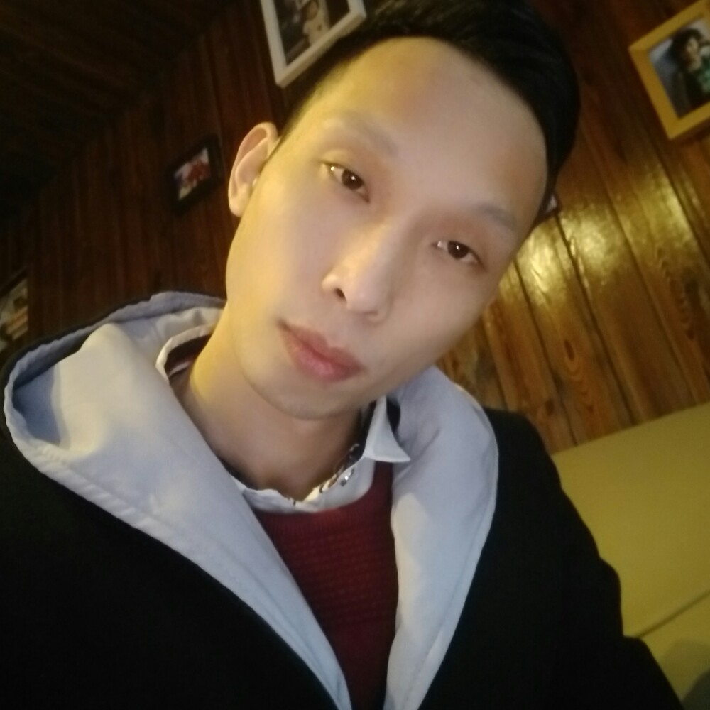 被遗忘的男孩的照片