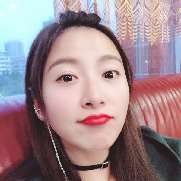 清秀柚子的照片