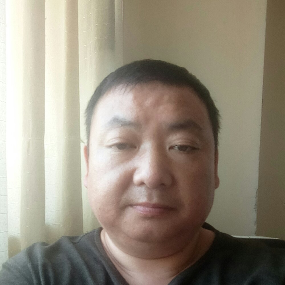 白昼凝眸从容的照片