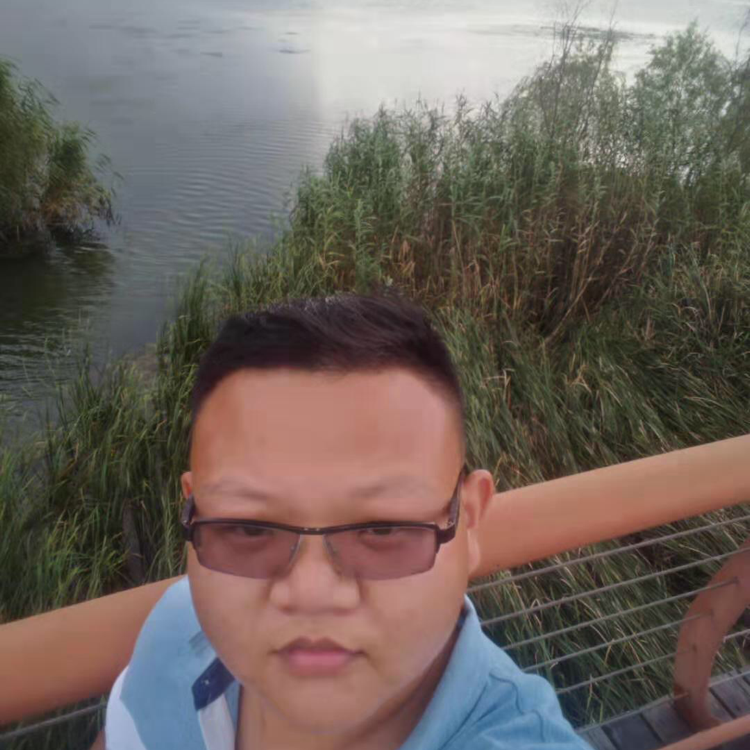 很遗憾,我单身的照片