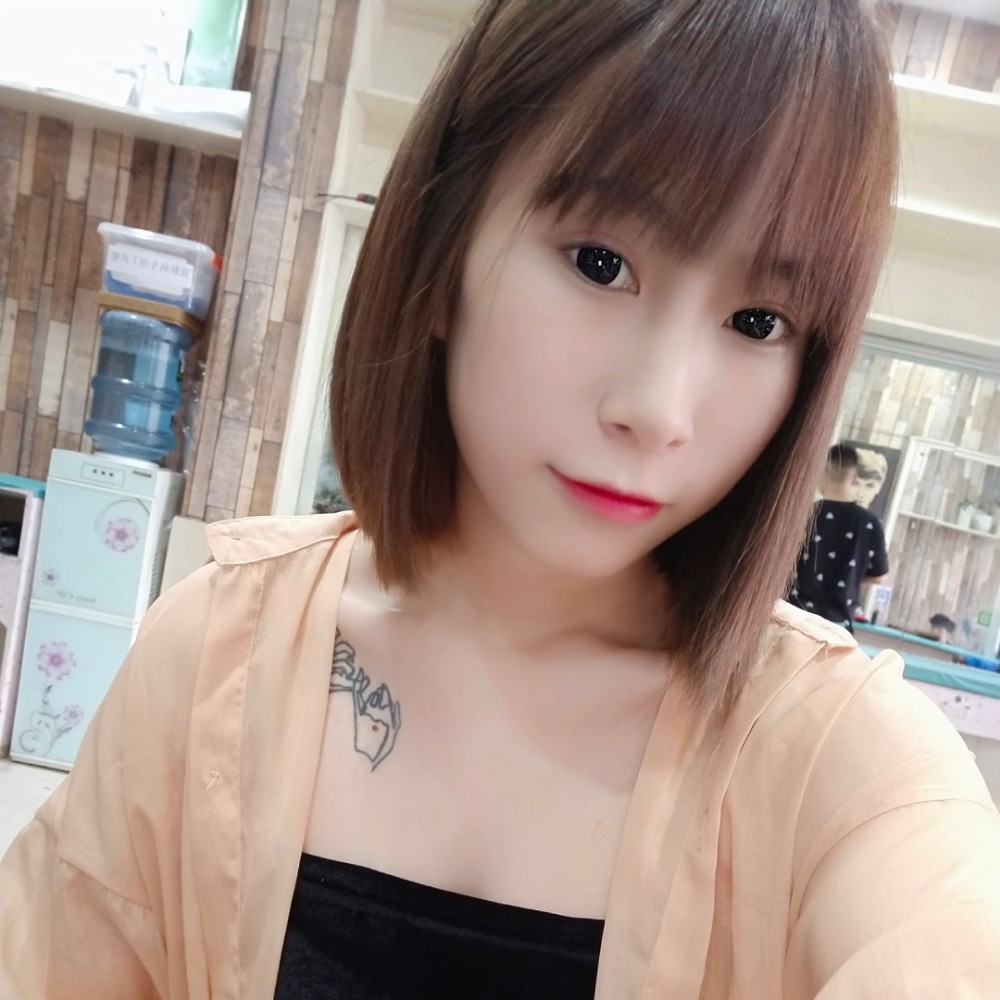 杏仁甜甜圈的照片