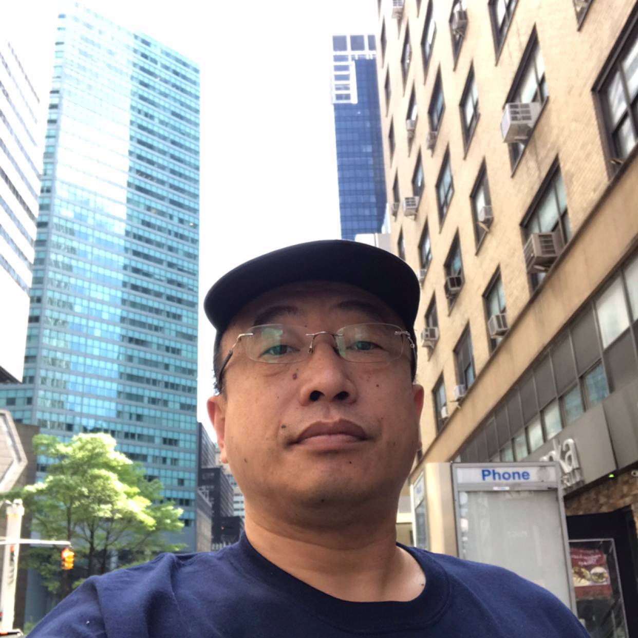 外向蹙眉金鱼的照片