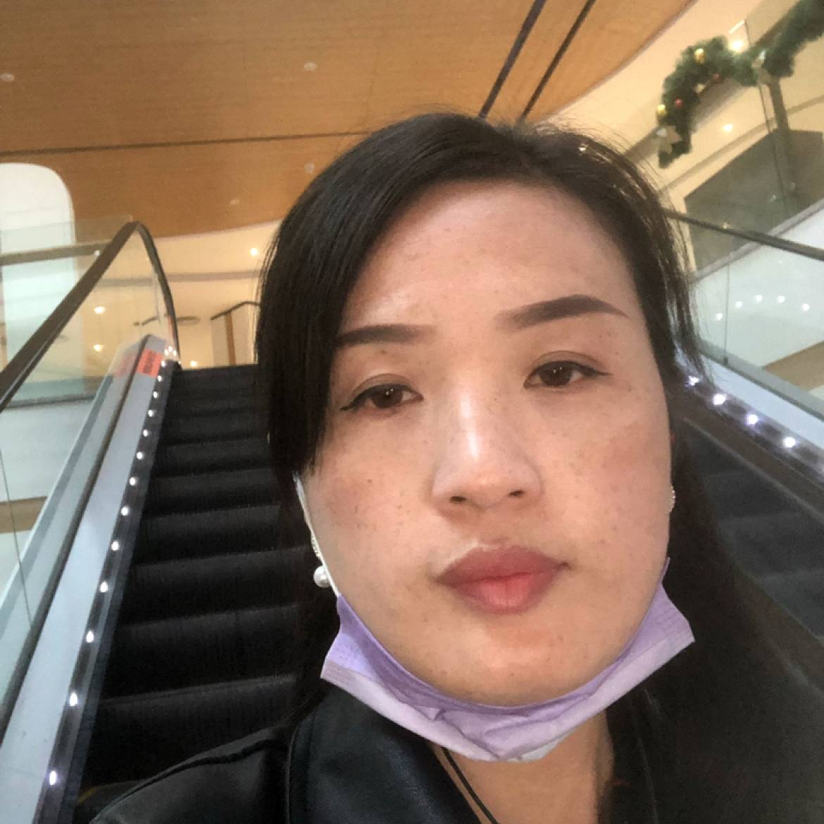 谦让笑石头的照片