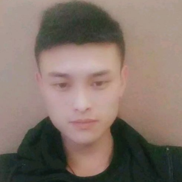 水影迎漠然的照片