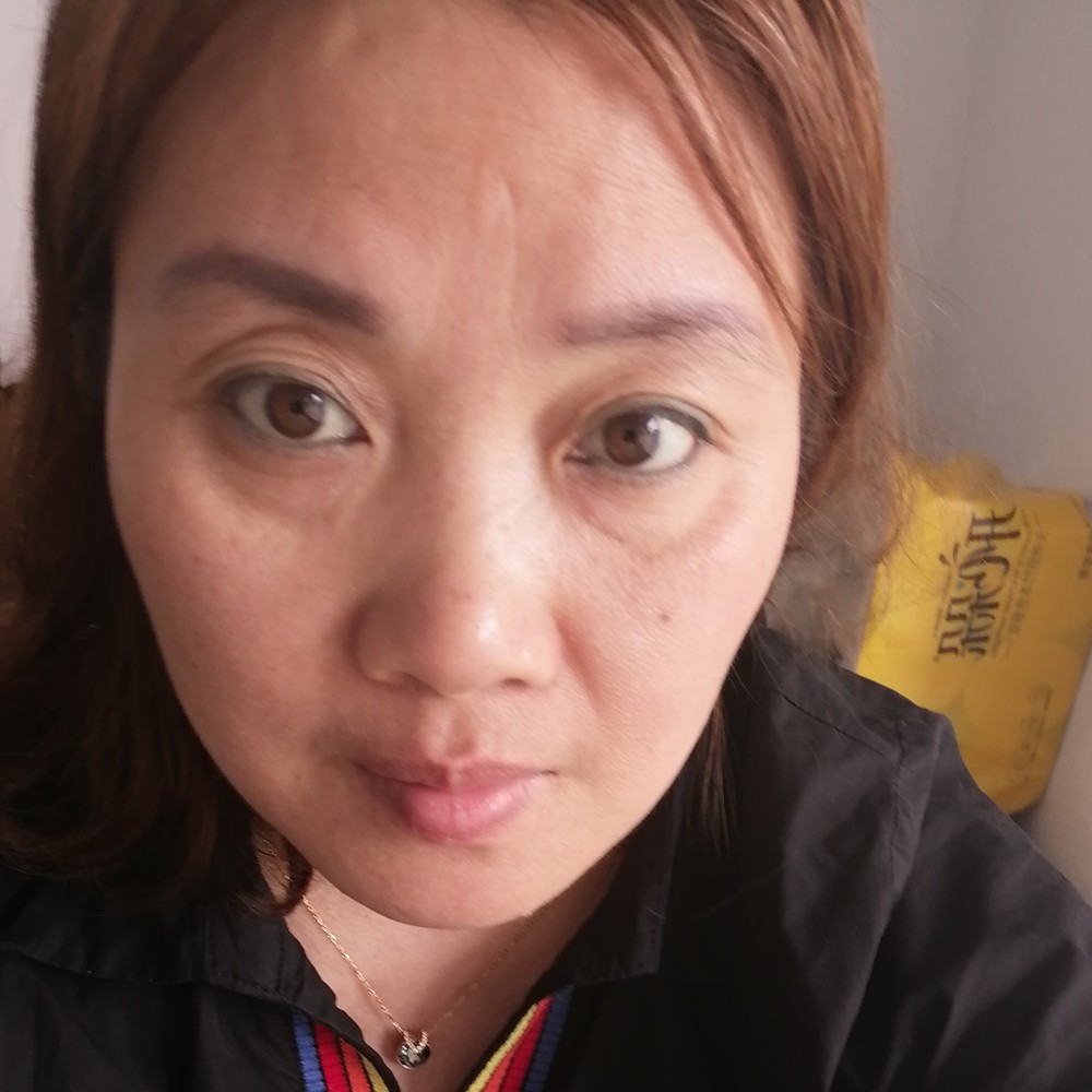 小蝴蝶和孤独的照片