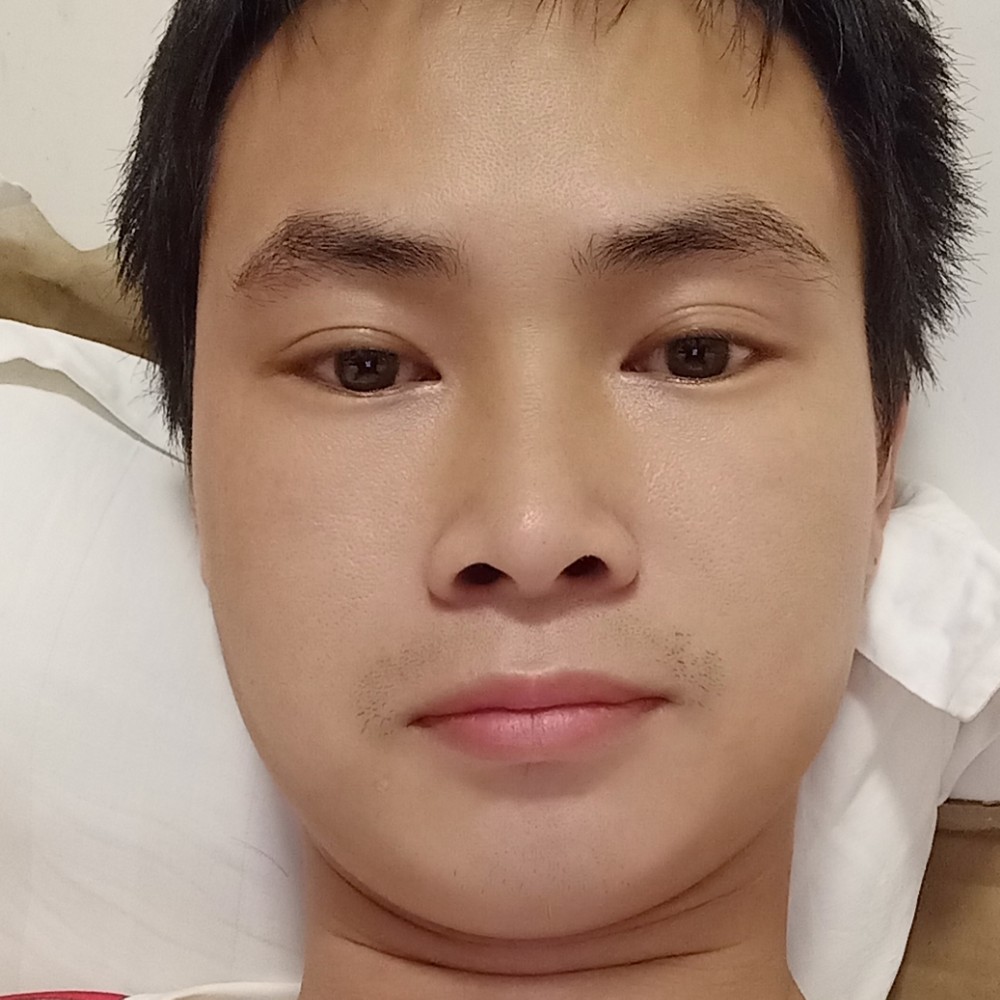 唯一的挽手诺言的照片