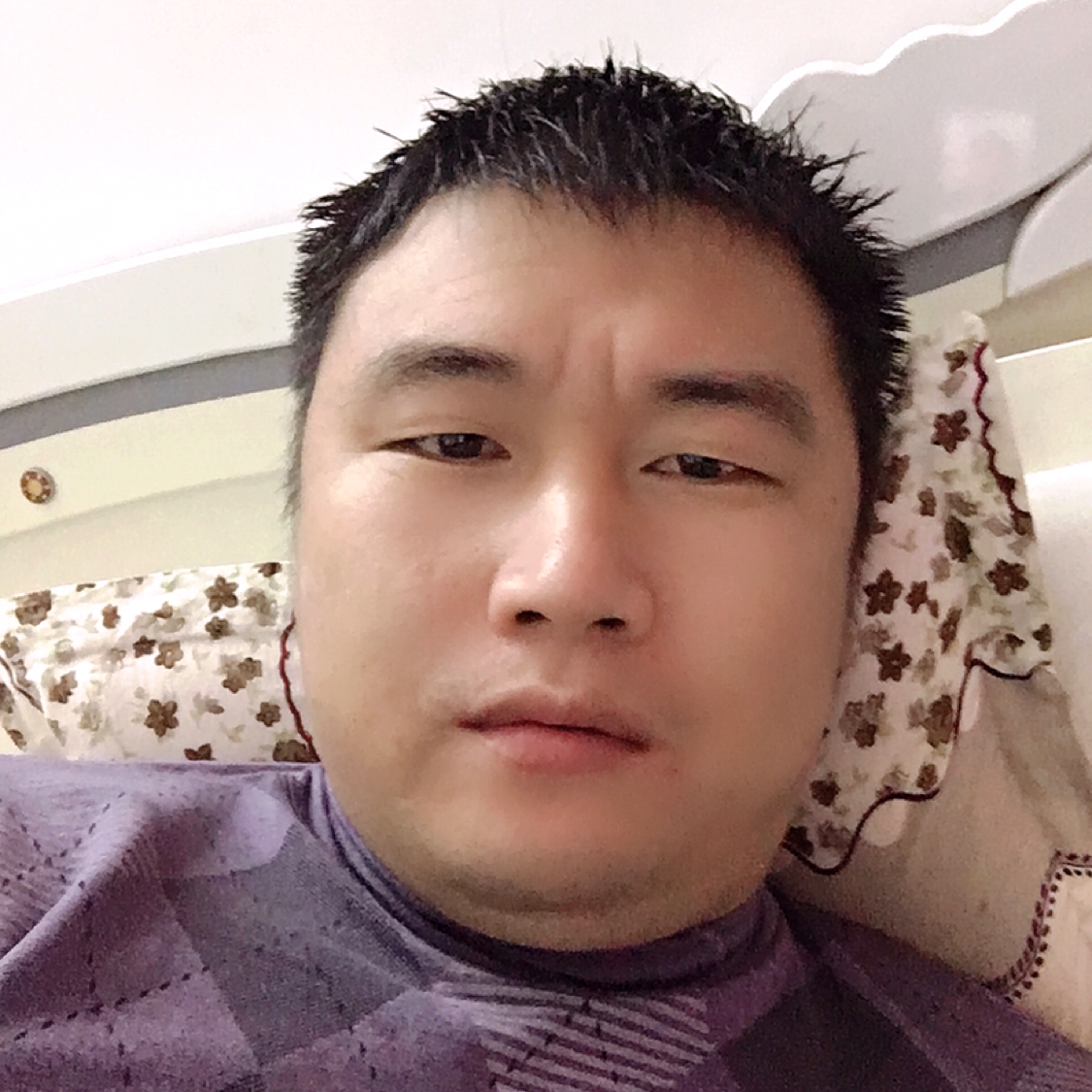 卟在天真的照片