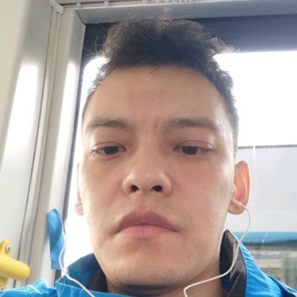 爱笑浅吻水蜜桃的照片