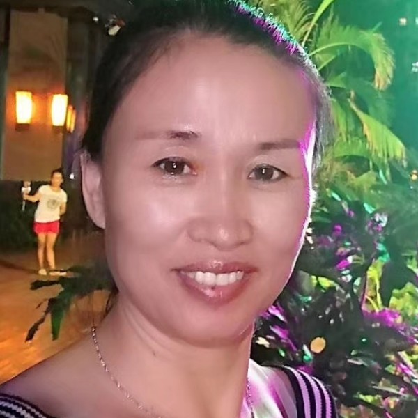 枫琳沈立华的照片