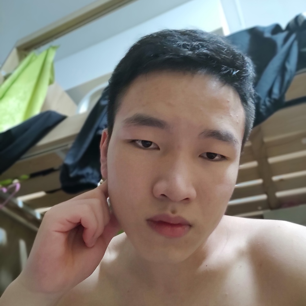 乌云中的照片
