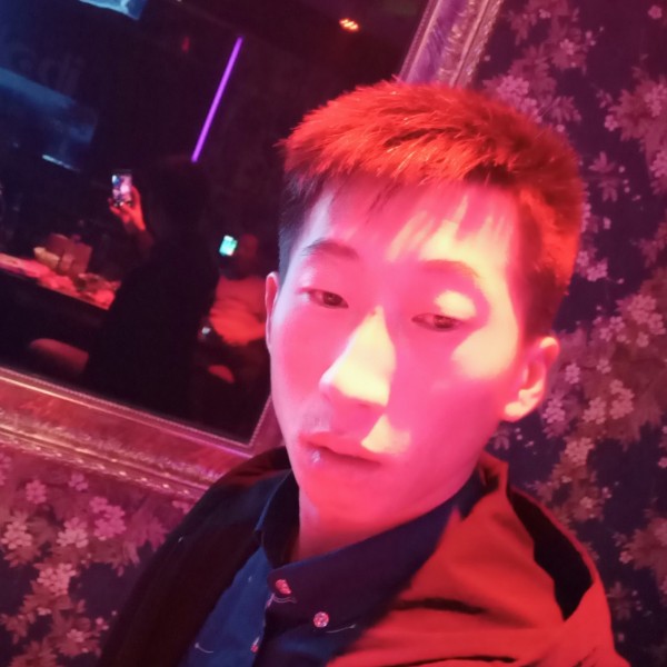 伶俐凉笙的照片