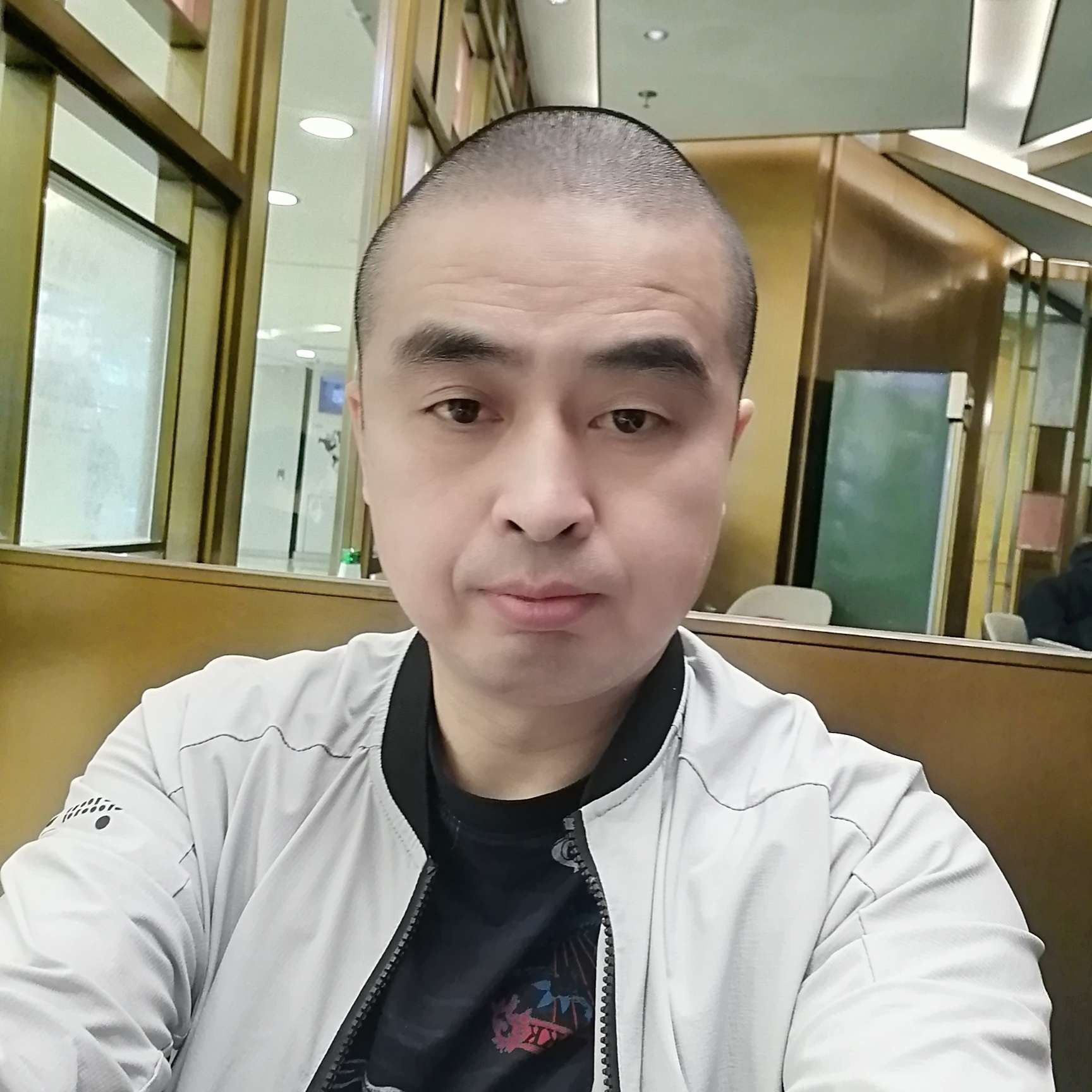 蓝天白云晴空太阳的照片