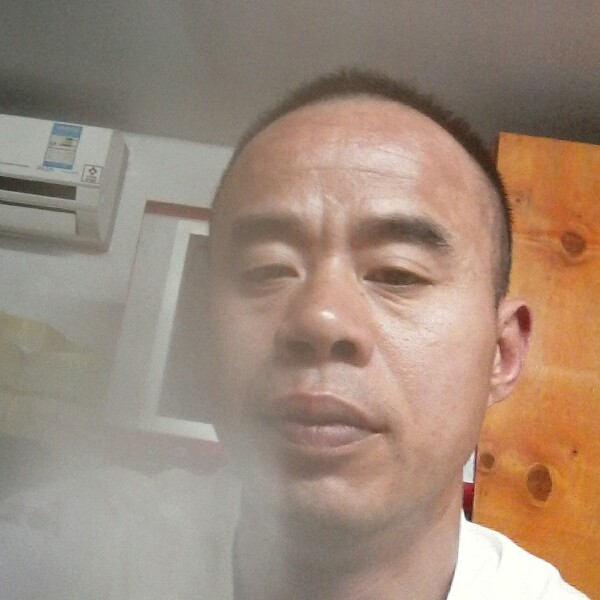 黑裤改变无情的照片