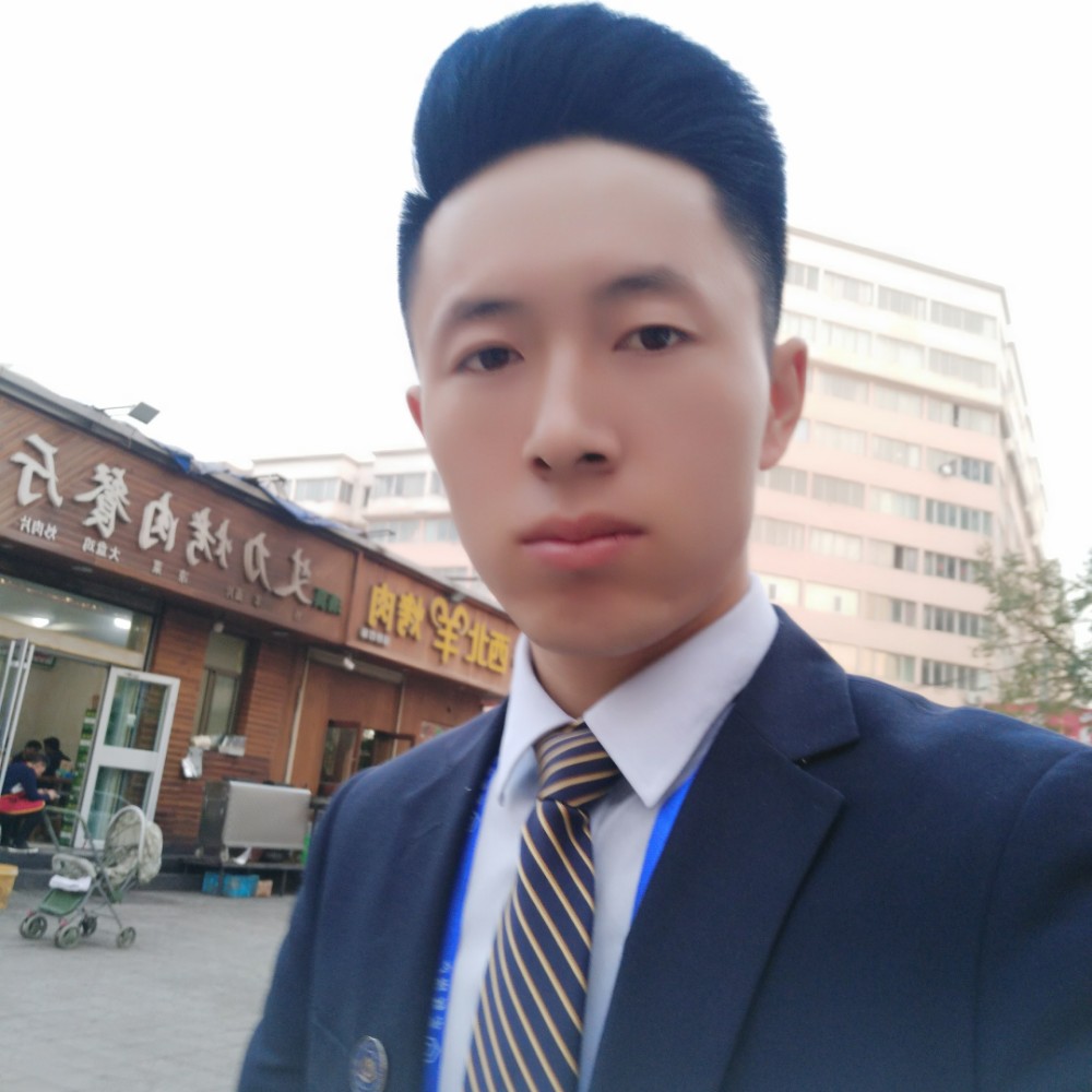 倔强的一颗石头的照片